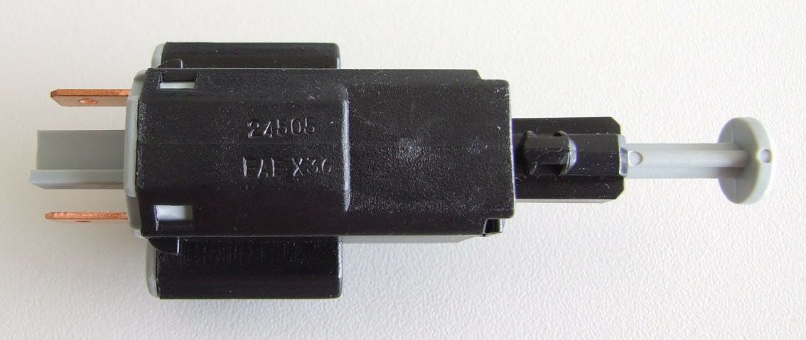 Prekidac stop svjetla opel astra g, vectra b