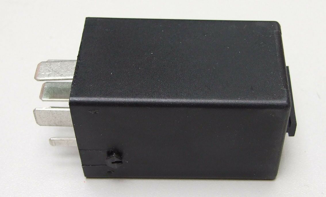 Relej zmigavaca 12v 7 pin bmw