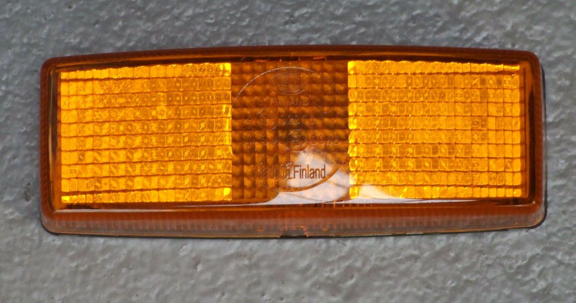 Lampa bocna zuta 110x40