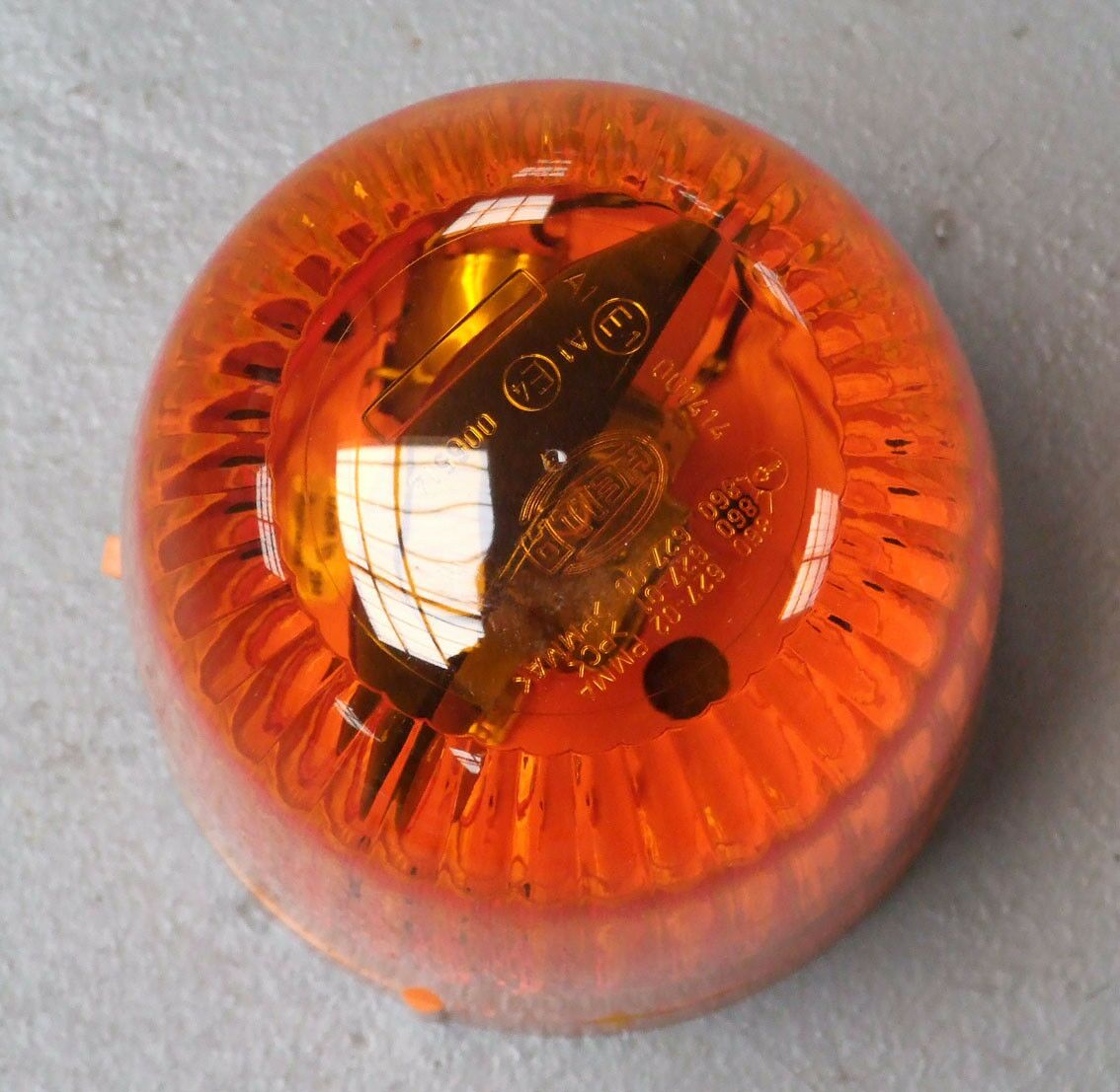 Rotaciona lampa 12v zuta kl yu