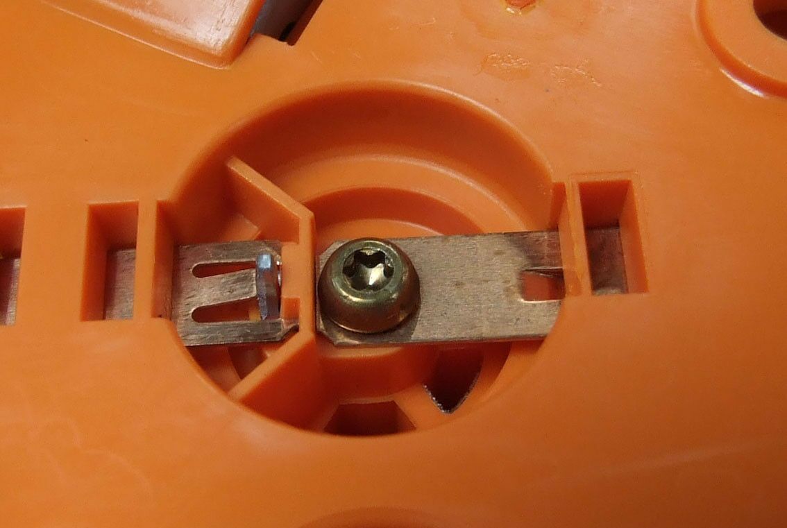 Rotaciona lampa 12v zuta kl yu