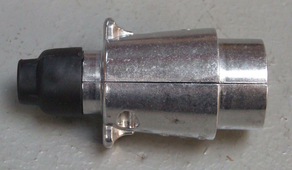 Utikac 7 pol metalni iso1724