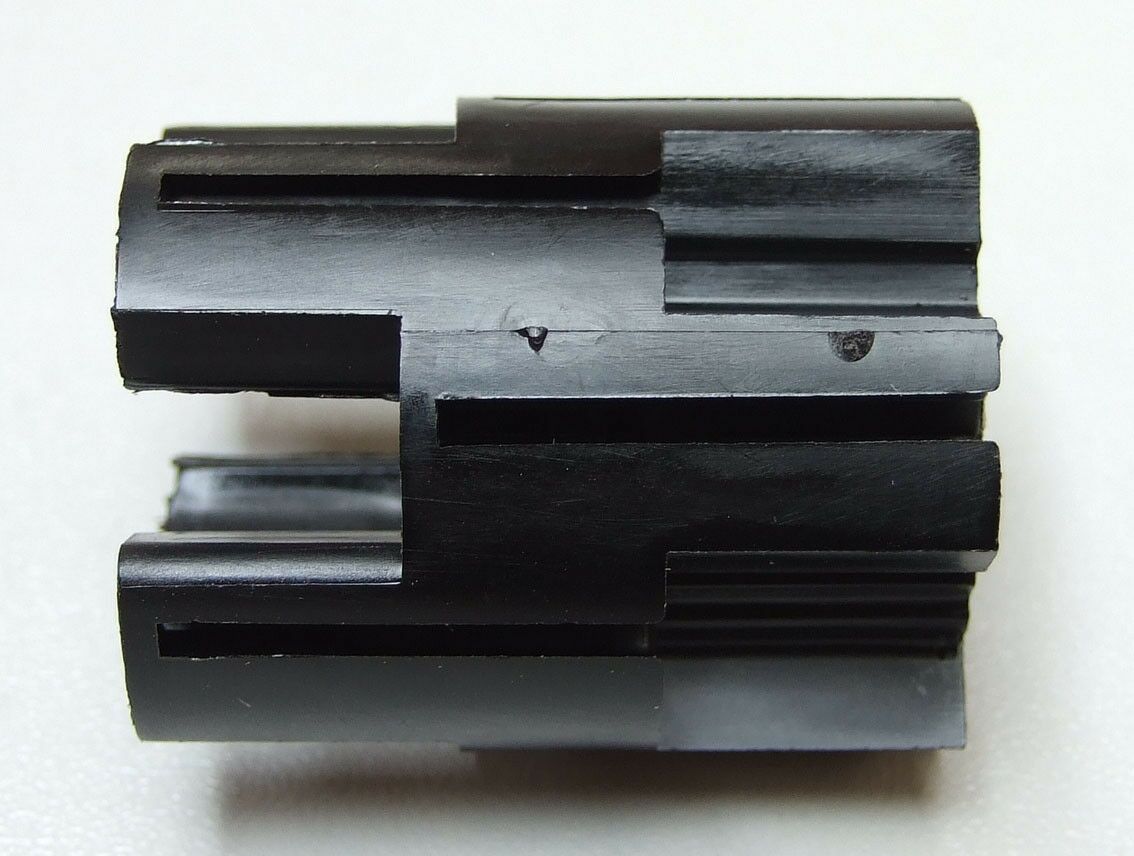 Konektor automata 4 zmigavca  8 pinova