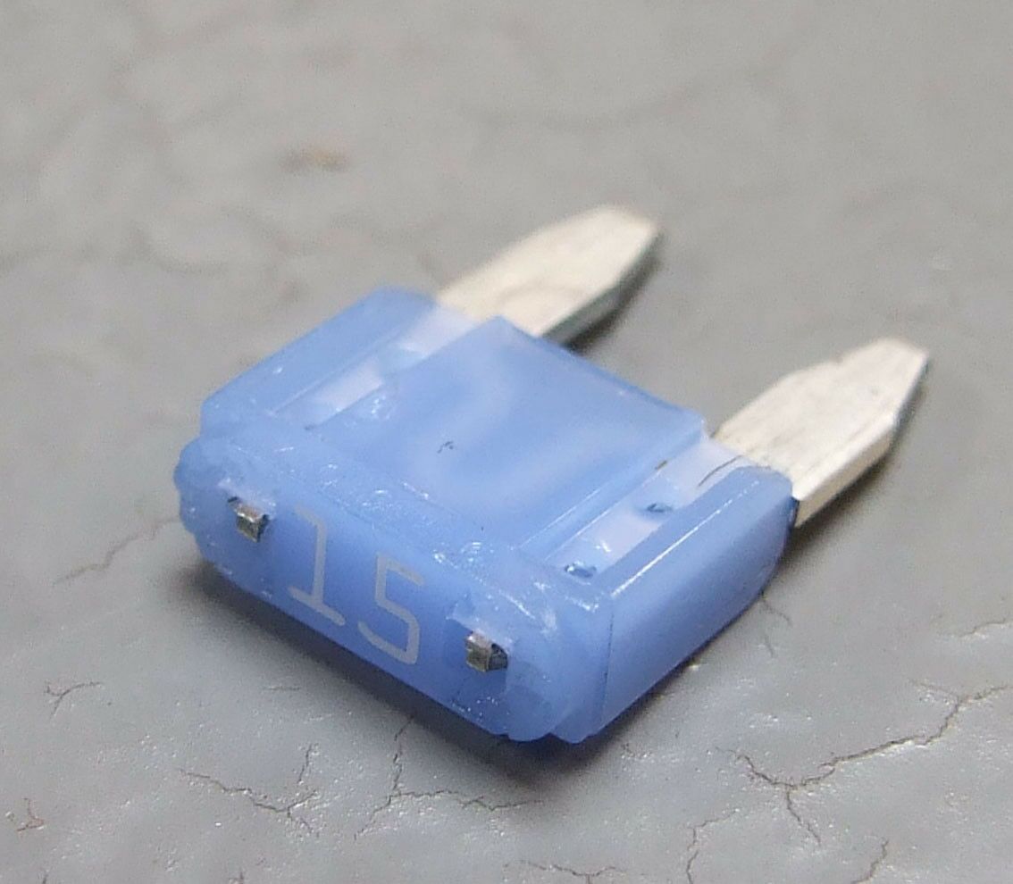 Osigurac mini 15a plavi