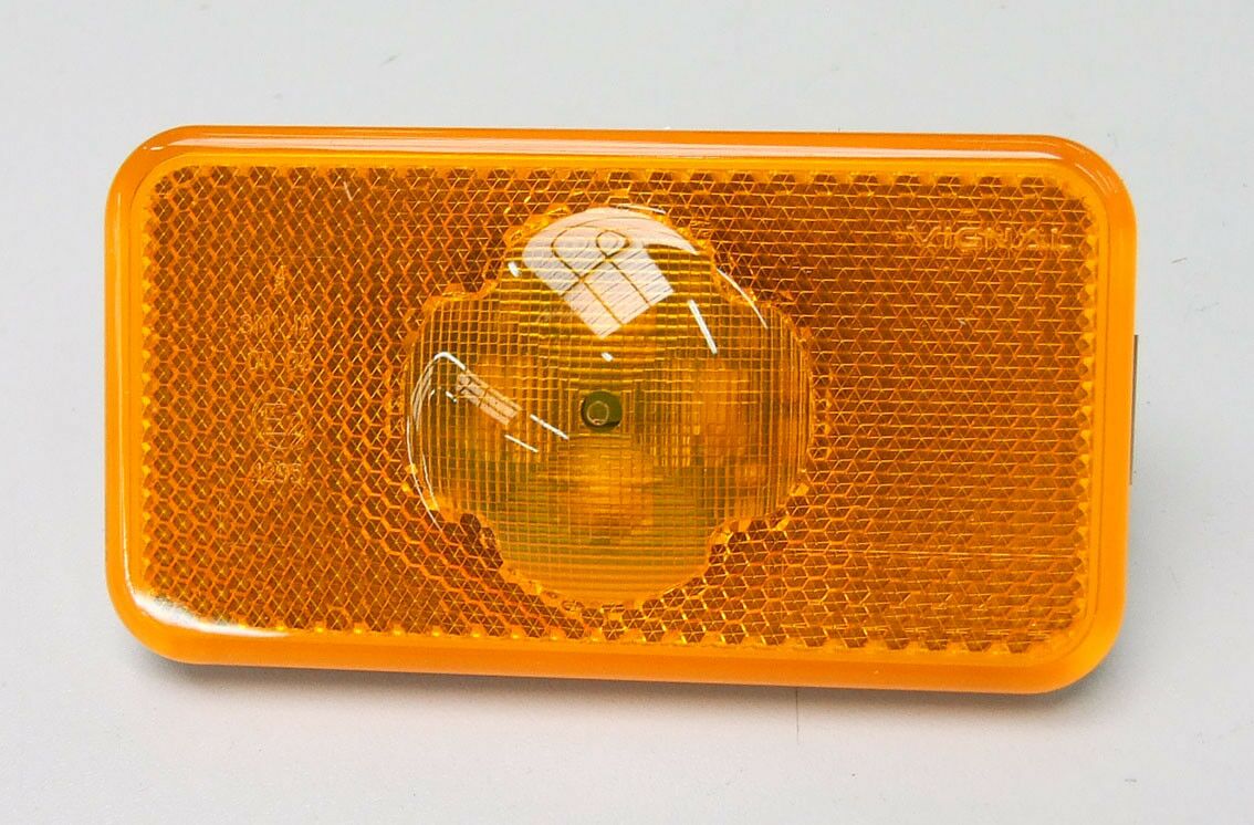 Lampa  102x54 zuta led volvo 2
