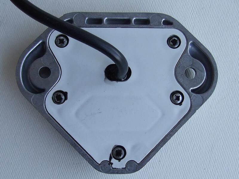 Lampa signalna 12/24v trokutasta za kamionske platforme
